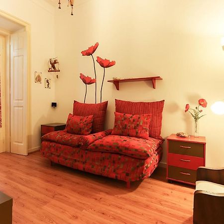 Red Almirante By Homing Apartment Lisbon Exterior photo